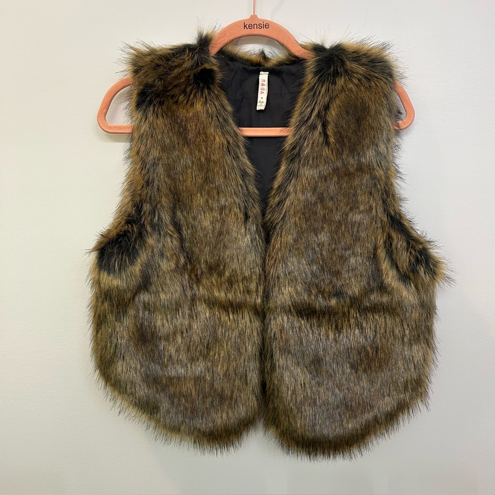Anthropologie RAGA Bearclaw Faux Fur Vest Brown Size S Woman’s Faux Fur Vest